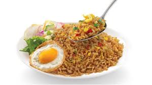 Nasi goreng panas baru dimasak